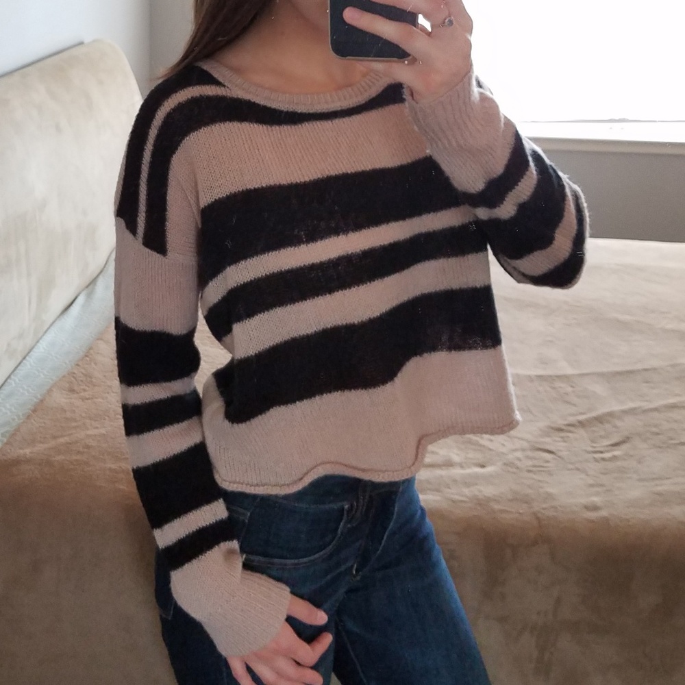 Cropped fuzzy sweater